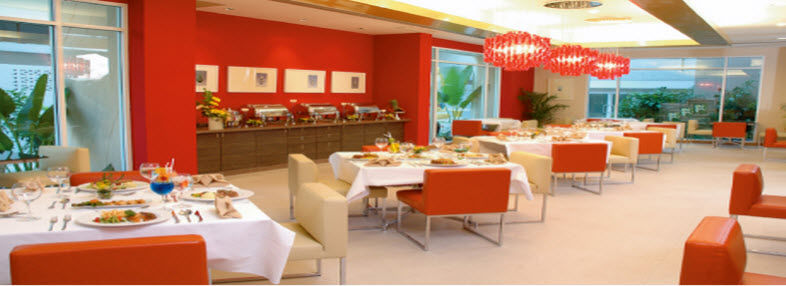 The Tivoli Hotel Банкок Екстериор снимка